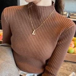 Knitted Turtleneck Sweater for Women with Long Sleeves in Simple Chic Style