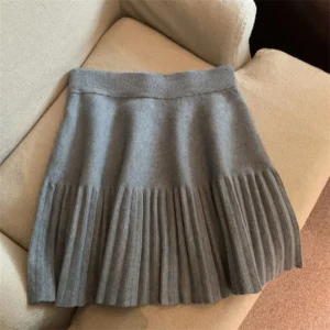 Korean Pleated Mini Skirt - Knitted Fabric, Elastic Waist, Casual Style for Women - Gray, One Size