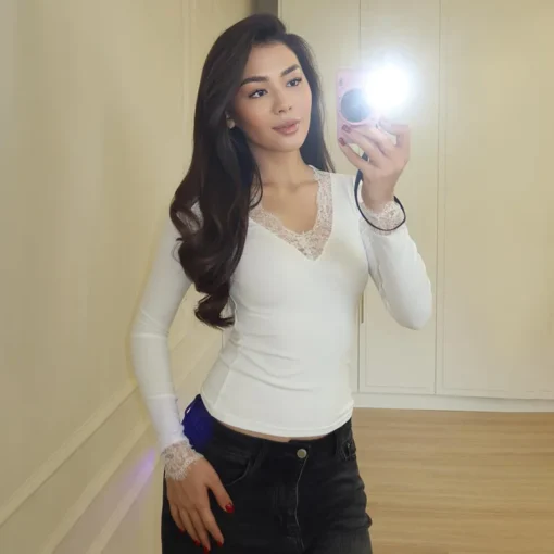 V Neck Lace T-Shirt Top with Navel Exposed Design for Women Party Fashion - Image 5