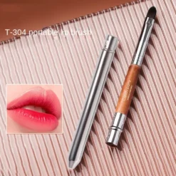 Lip Brush with Metal Handle and Protective Cap for Makeup Application