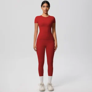 Customized women's breathable yoga suit with tight-fitting short-sleeved trousers for fitness and running - Red, S