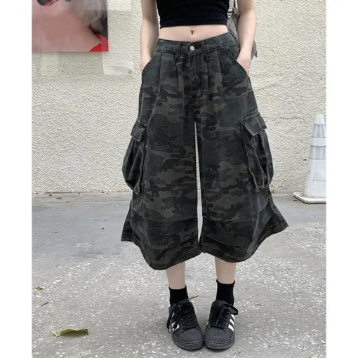 Cropped High Waist Cargo Jeans with Camouflage Design for Women - Image 2