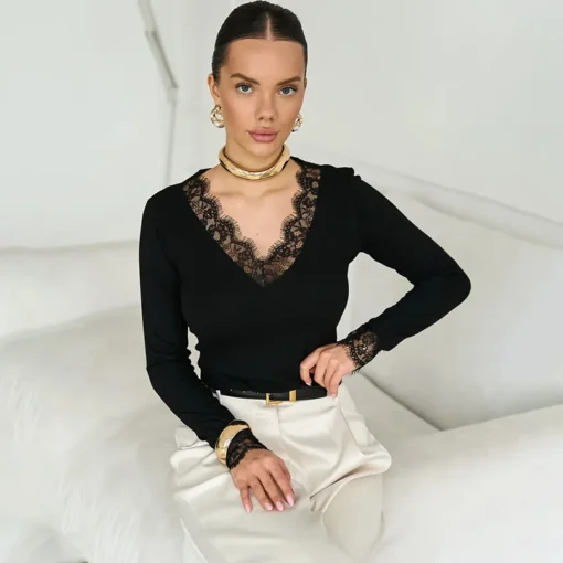 V Neck Lace T-Shirt Top with Navel Exposed Design for Women Party Fashion - Image 3