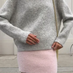 Oversized Short Knitted Wool Pullover Sweater for Women - Thick Warm Soft Casual Top