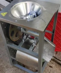 Nerita High Power 2200W Electric Meat Grinder for Bones and Chicken - Commercial Grade