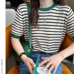 Round Collar Short Sleeve T-Shirt with Summer Print for Women in Casual Style