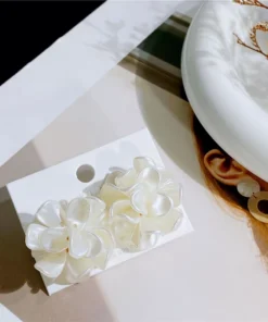 Alternative view of Trending Resin White Flower Stud Earring Fashion Party Korean Weave Statement Earrings Jewelry For Woman Gifts 2023 New