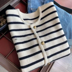 Alternative view of Knitted Cardigan with O-neck and Stripe Design for Women, Casual Long Sleeve Spring Autumn Top