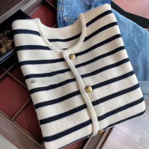 Alternative view of AOSSVIAO New 2025 Women Spring Autumn Sweaters O-neck Stripe Knitted Cardigan Fashion Long Sleeve Casual Short Tops Korean Style