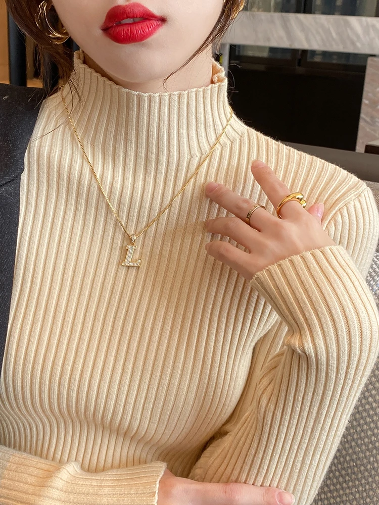 Knitted Turtleneck Sweater for Women with Long Sleeves in Simple Chic Style - Image 3