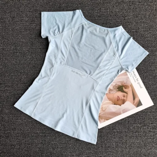 Women's Lightweight Breathable Yoga T-Shirt for Sports and Fitness Activities - Image 4