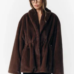 Alternative view of Fashion Long Coat - Elegant Lapel Collar Overcoat with Full Sleeves for Women