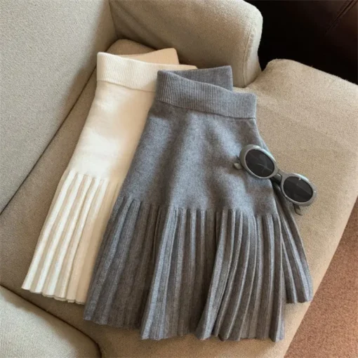 Korean Pleated Mini Skirt - Knitted Fabric, Elastic Waist, Casual Style for Women - Image 4
