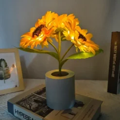 Rechargeable LED Night Light with Sunflower Design for Bedroom and Desk Decoration