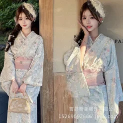 Japanese Women's Yukata Dress - Traditional Kimono Design for Photography Enthusiasts