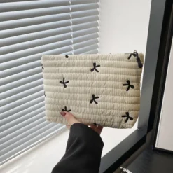 Large Capacity Makeup Bag with Zipper for Cosmetic Storage