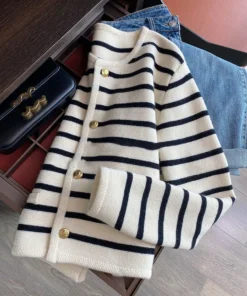 AOSSVIAO New 2025 Women Spring Autumn Sweaters O-neck Stripe Knitted Cardigan Fashion Long Sleeve Casual Short Tops Korean Style