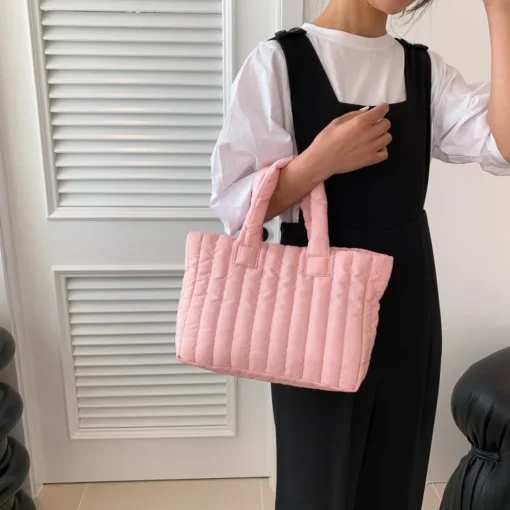 Ladies Tote Bag with Large Capacity and Cotton Padded Design for Casual Fashion - Image 4
