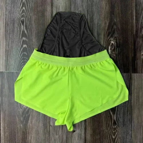 Running shorts, comfortable men's sports marathon, loose, quick drying, anti glare lining, training and fitness equipment, three