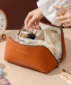 Alternative view of Portable Large Capacity Cosmetics Storage Bag - High-End Toiletries Organizer
