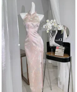 Alternative view of Elegant Pink Qipao Dress for Women - Retro Chinese Style with Slit