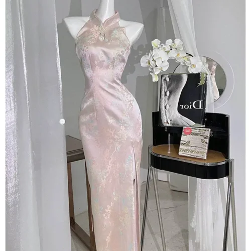 Alternative view of Elegant Pink Qipao Dress for Women - Retro Chinese Style with Slit